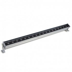 三亚救生员仅仅静静做了这件事获网友发微博点赞！